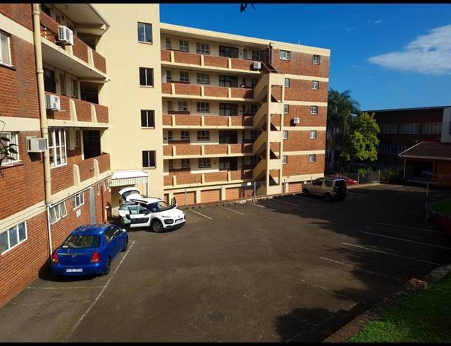 2 BEDROOM APARTMENT FOR SALE IN GLENWOOD